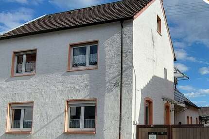 Haus Lingenfeld - 7 Zimmer, 218 m&sup2;, 429.000&euro; | Angebot:21835074
