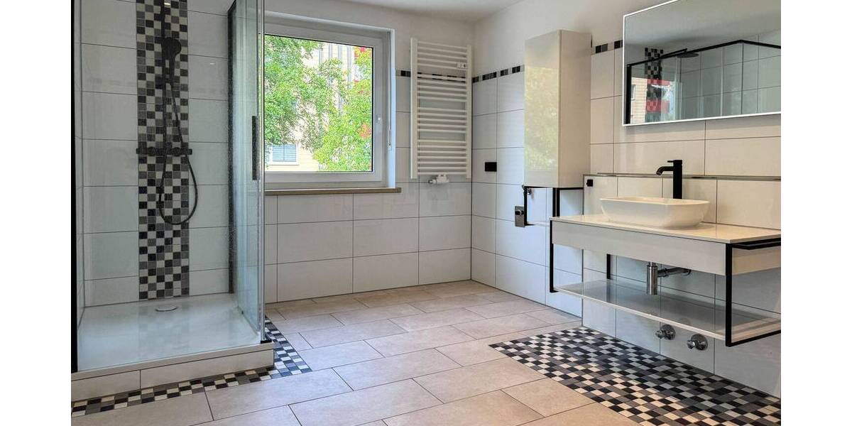 Etagenwohnung Burghausen - 3 Zimmer, 81 m&sup2;, 298.000&euro; | Angebot:26807049