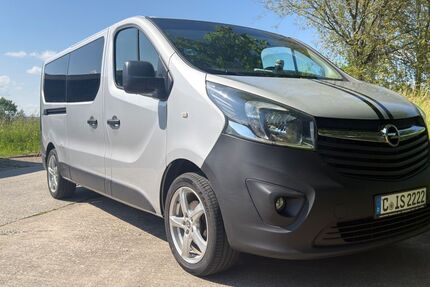 Opel Vivaro 218.000 km 9.900 &euro; Chemnitz 09123