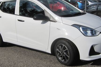 Hyundai i10 31.180 km 8.250 &euro; Hamburg 22147