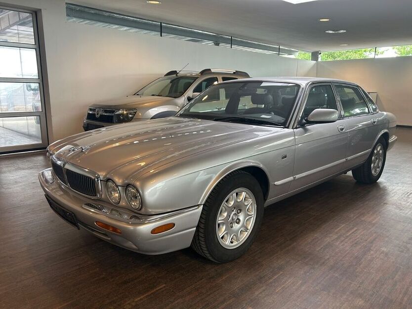 XJ