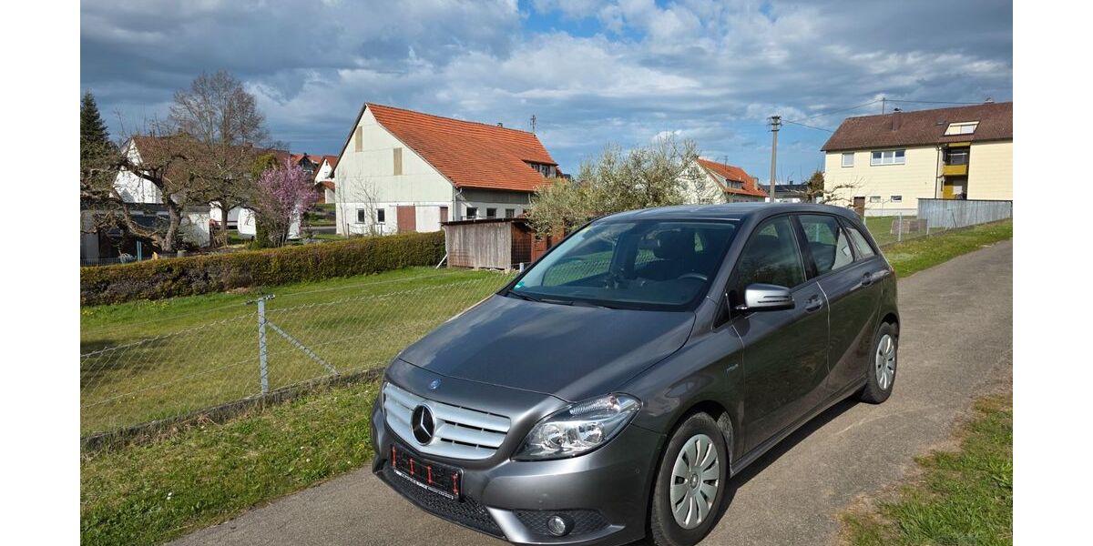 Mercedes-Benz B 180 107.947 km 8.100 &euro; Dunningen 78655