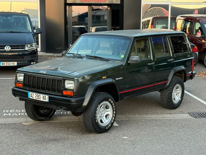 Jeep Cherokee 74.000 km 8.990 € Rheinau Freistett 77866