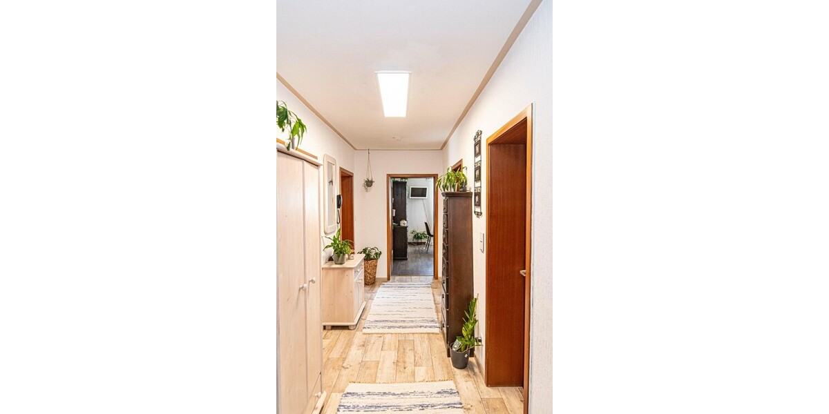 Interessantes Mehrfamilienhaus als Kapitalanlage oder Mehrgenerationenwohnen - Mehrfamilienhaus, Wohnhaus Waldmünchen | Angebot:25991949
