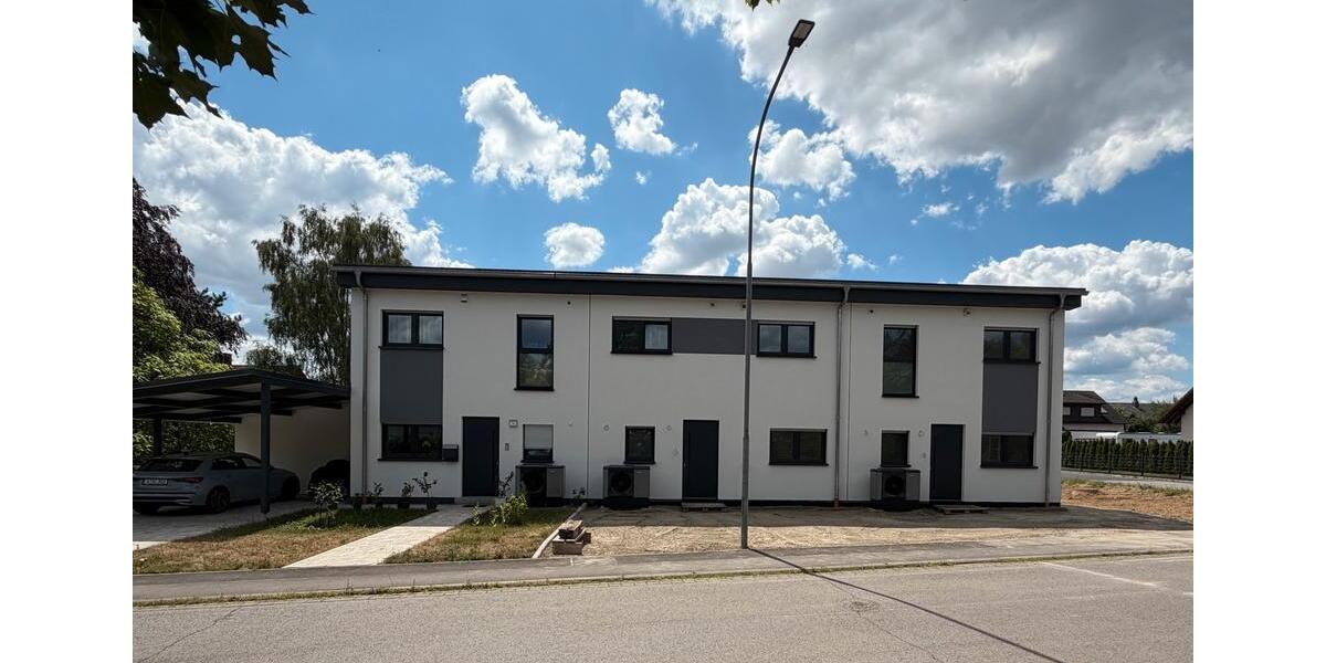 Reihenhaus Oberstreu - 4 Zimmer, 170 m&sup2;, 395.000&euro; | Angebot:27109724