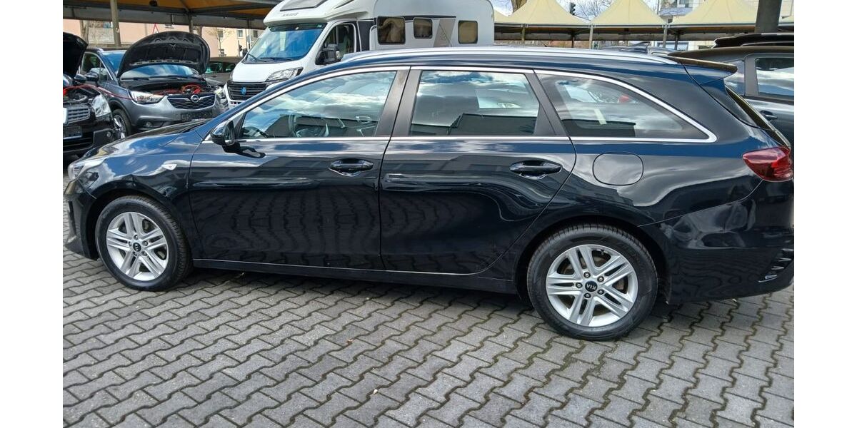 Kia ceed Sportswagon 170.000 km 11.990 &euro; Rüsselsheim 65428