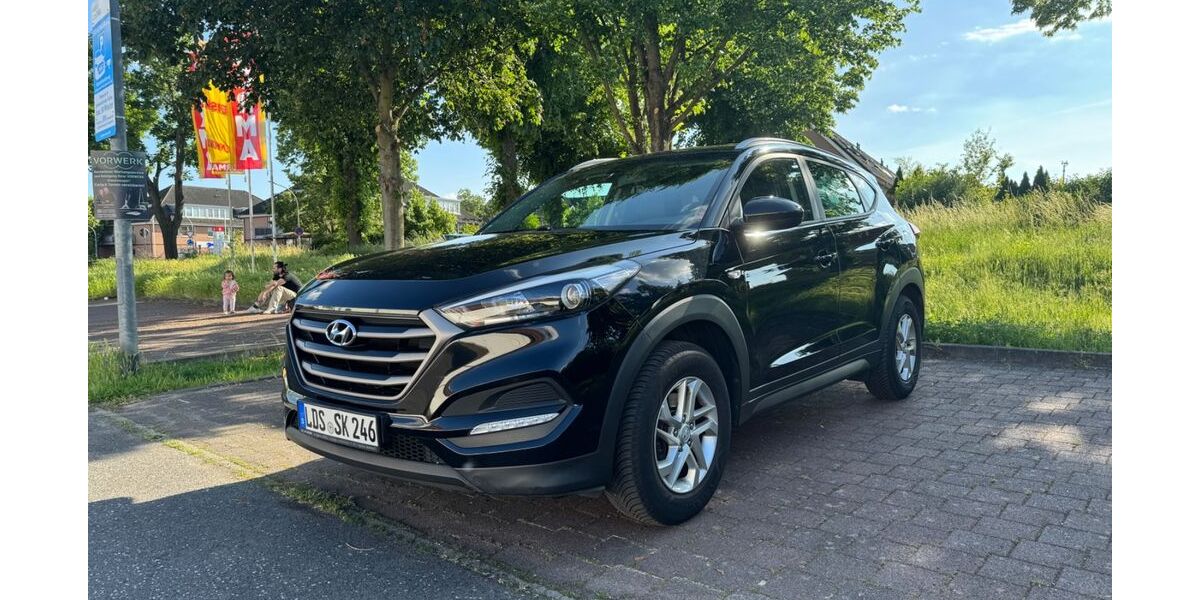 Hyundai TUCSON 108.000 km 17.890 &euro; Schönefeld 12529
