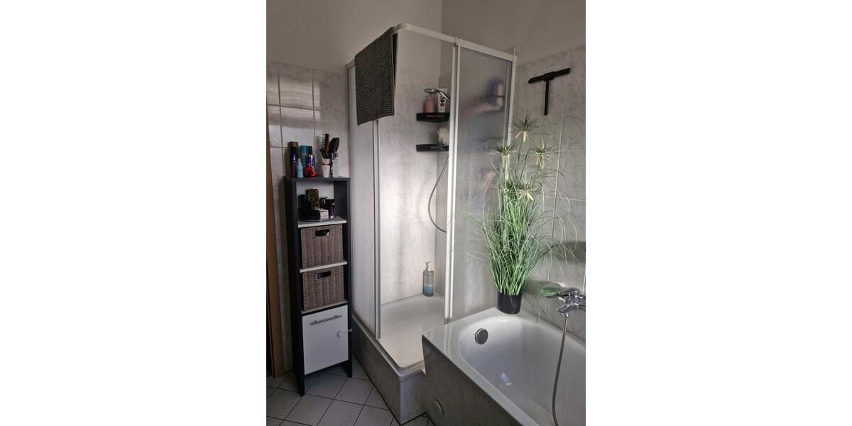 Etagenwohnung Halle (Saale) Silberhöhe - 4 Zimmer, 80 m&sup2;, 680&euro; | Angebot:26703980