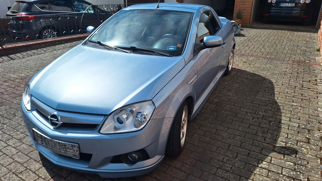 Opel Tigra 122.000 km 3.200 &euro; Baunatal 34225