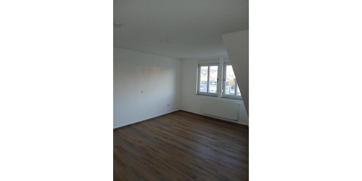 Dachgeschoßwohnung Siegen Kaan-Marienborn - 3 Zimmer, 88 m&sup2;, 940&euro; | Angebot:25343055