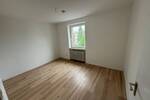 *schöne 3-R-Wohnung mit Balkon und Stellplatz sucht netten Nachmieter*