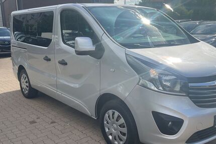 Opel Vivaro 217.000 km 9.990 &euro; Hamburg 21107