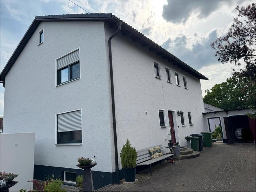 Schöne 3 Zimmer Wohnung mit Extras in ruhiger Lage in Oberdolling