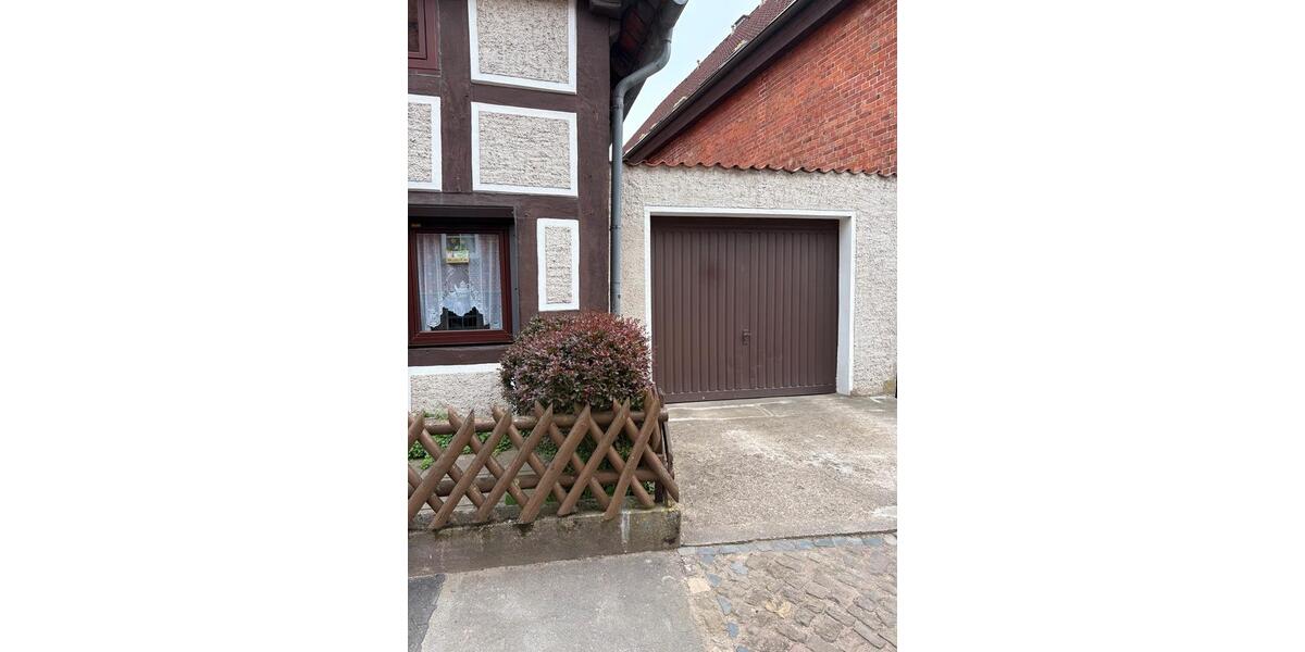 Einfamilienhaus Aerzen - 7 Zimmer, 146 m&sup2;, 149.000&euro; | Angebot:26990771
