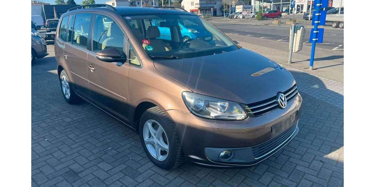 VW Touran 213.796 km 7.800 &euro; Rodgau 63110
