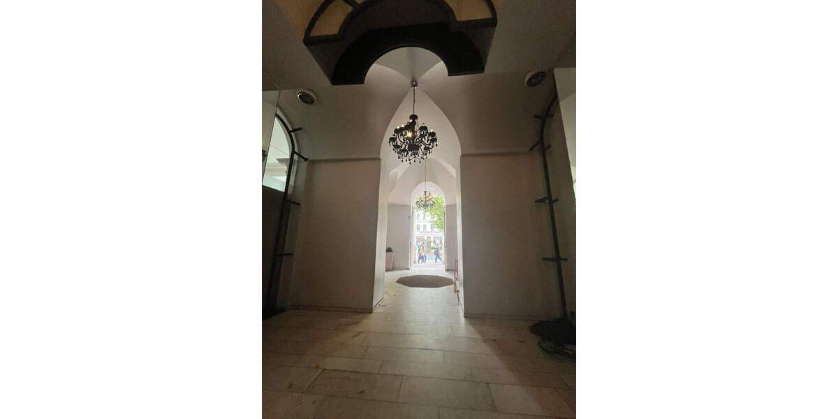 Etagenwohnung Wiesbaden Mitte - 2 Zimmer, 100 m&sup2;, 1.200&euro; | Angebot:25778336