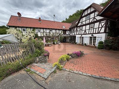 MAJESTÄTISCH WOHNEN MIT WEITBLICK - Mehrfamilienhaus, Wohnhaus Gleichen | Angebot:25551108