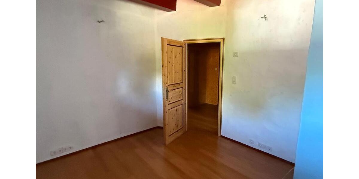 90m² Wohnung im Zweifamilienhaus in ruhiger, idyllischer Lage 3 zimmer