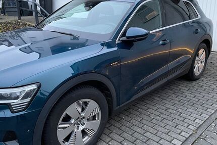 Audi e-tron 148.000 km 21.490 &euro; Aarbergen 65326
