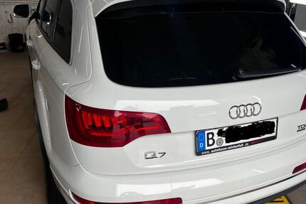 Audi Q7 324.000 km 15.500 &euro; Berlin 10709