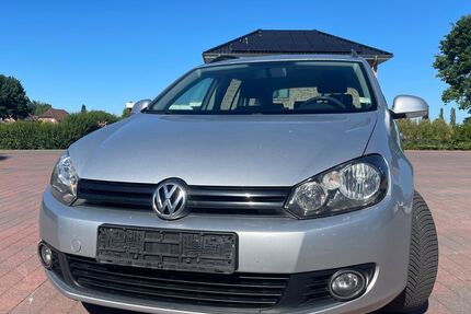 VW Golf 207.000 km 4.600 &euro; Leezen 23816