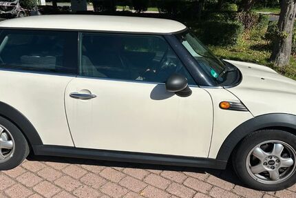 Mini ONE 174.900 km 3.150 &euro; Netphen 57250