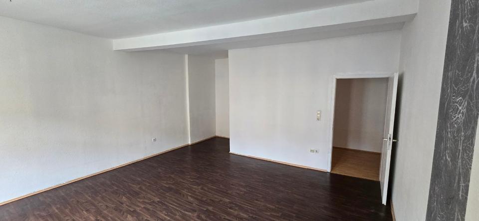 Mehrfamilienhaus, Wohnhaus Meiningen - 4 Zimmer, 100 m&sup2;, 600&euro; | Angebot:23682247