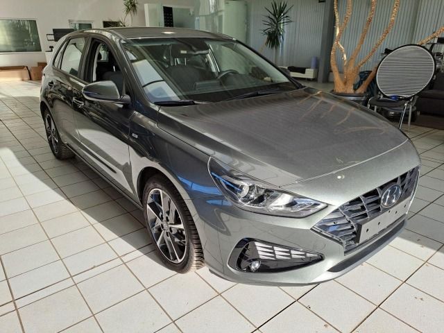 i30