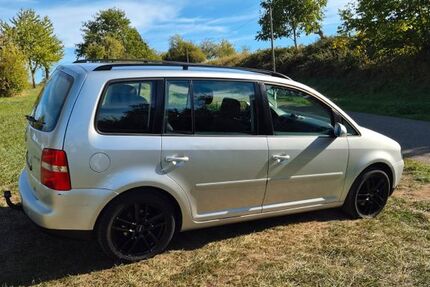 VW Touran 171.000 km 4.700 &euro; Böblingen 71032