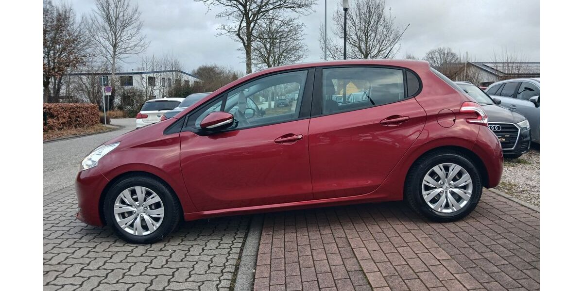 Peugeot 208 149.000 km 4.900 &euro; Gettorf 24214
