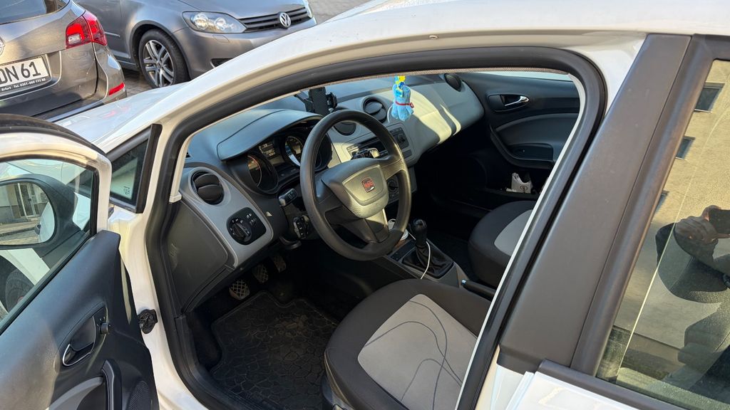 Seat Ibiza 200.987 km 2.850 &euro; Ilmenau 98693