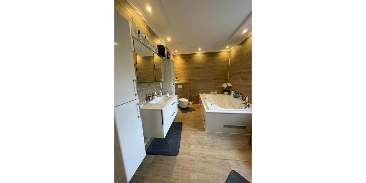 Einfamilienhaus Loxstedt - 10 Zimmer, 325 m&sup2;, 499.900&euro; | Angebot:26286628