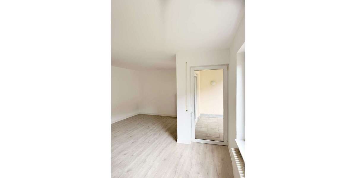 Etagenwohnung Chemnitz Kapellenberg - 2.5 Zimmer, 70 m&sup2;, 172.800&euro; | Angebot:26378656