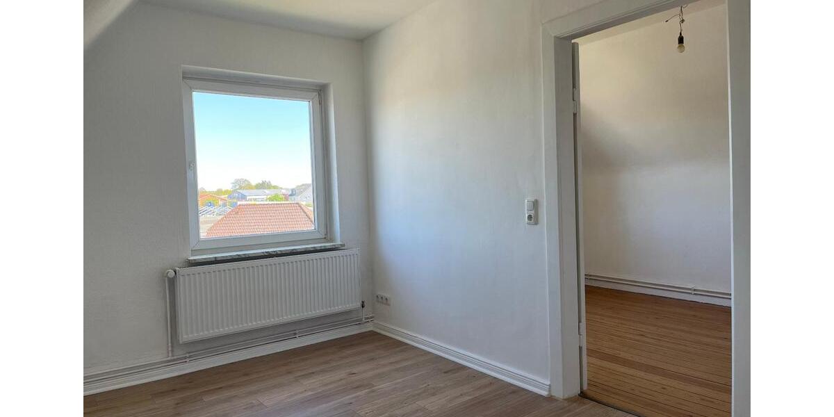 Dachgeschoßwohnung Eutin - 2 Zimmer, 36 m&sup2;, 420&euro; | Angebot:26412532