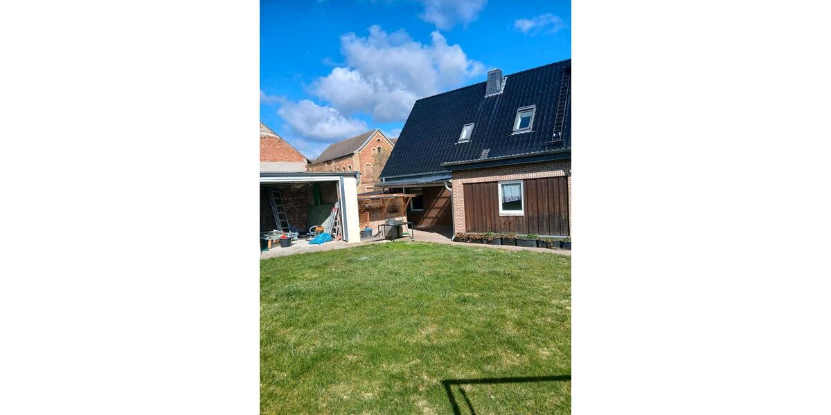 Einfamilienhaus Erxleben - 5 Zimmer, 139 m&sup2;, 1.250&euro; | Angebot:26357011