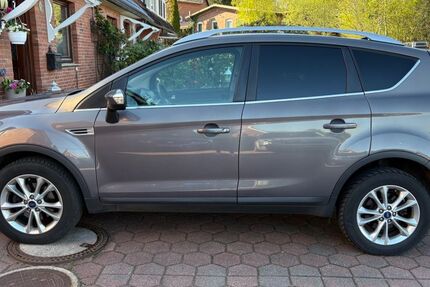Ford Kuga 124.000 km 8.100 &euro; Kellinghusen 25548