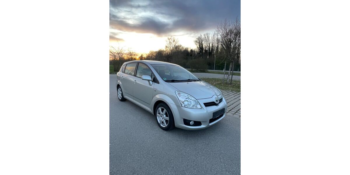 Toyota Corolla Verso 95.500 km 5.900 &euro; Dietenheim 89165