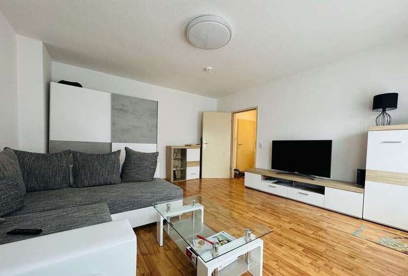 Wohnung zum Mieten in Schwerin 465 € 51 m²