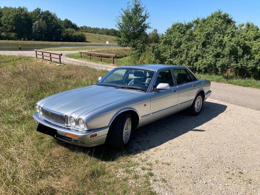 XJ