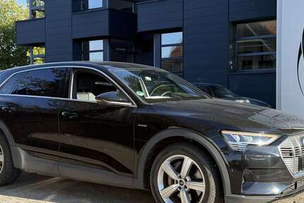 Audi e-tron 31.000 km 27.950 € Grünwald 82031
