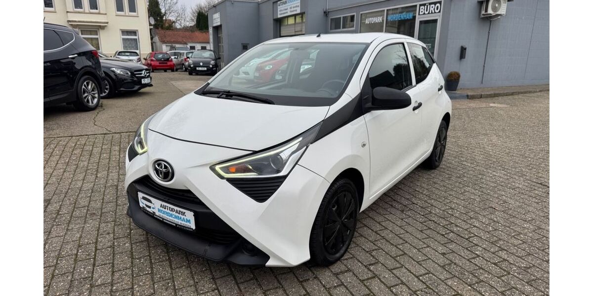 Toyota Aygo (X) 147.000 km 6.450 &euro; Nordenham 26954