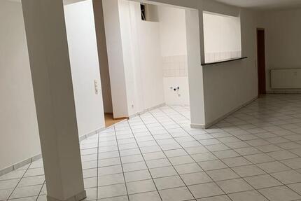 80 qm Wohnung im Erdgeschoss direkte City Nähe zimmer