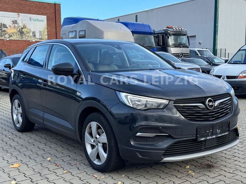 Opel Grandland (X) 188.000 km 11.990 € Machern 04827