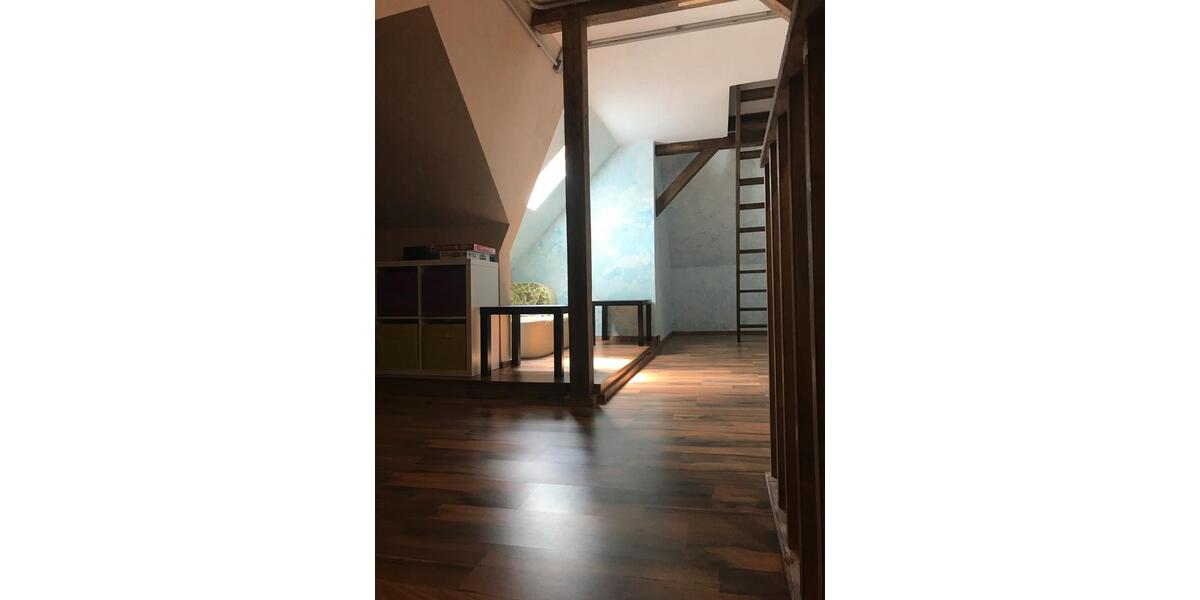 Möblierte Maisonette-Wohnung 115 m² (Dachgeschoss) 5 zimmer