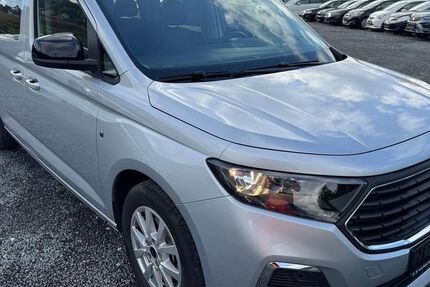 Ford Grand Tourneo 13.441 km 30.285 € Boxberg 97944