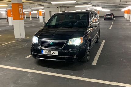 Lancia Voyager 125.800 km 14.900 &euro; Düsseldorf 40549