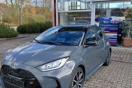 Toyota Yaris 4.800 km 31.980 &euro; Stadthagen 31655