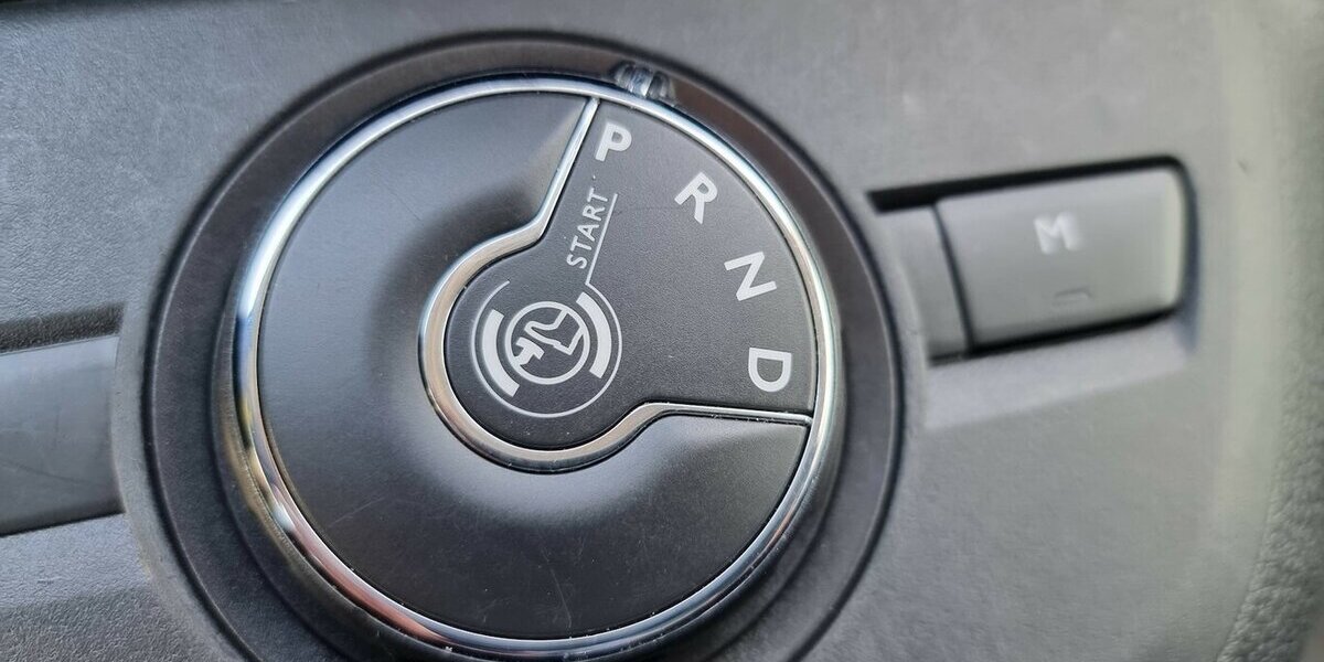 Opel Vivaro Edition M 9-Sitzer Automatik Zafira Life 84.300 km 27.700 &euro; Garrel 49681