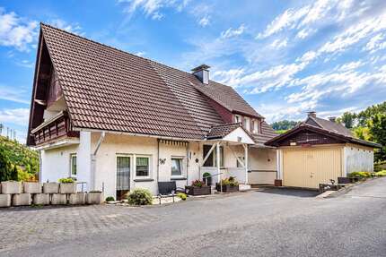 Haus Attendorn - 7 Zimmer, 163 m&sup2;, 149.500&euro; | Angebot:27607732