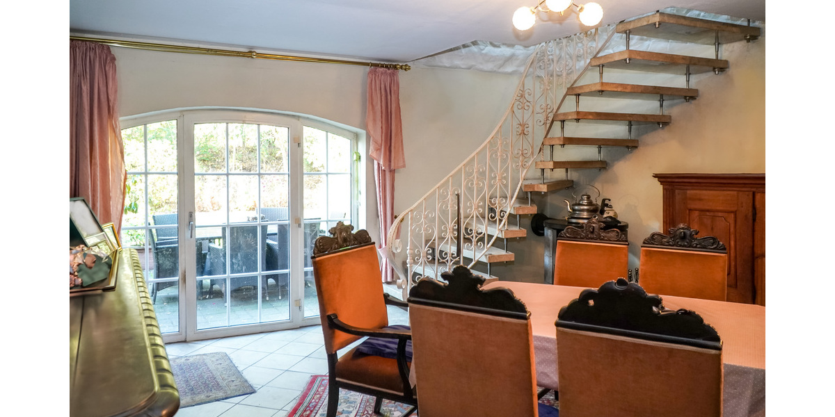 Stilvoller Bungalow mit Charme – Garage, Carport und Pool inklusive - Bungalow Porta Westfalica | Angebot:20088705